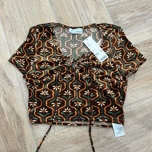 🌸3 for $20 70s velvet crop top